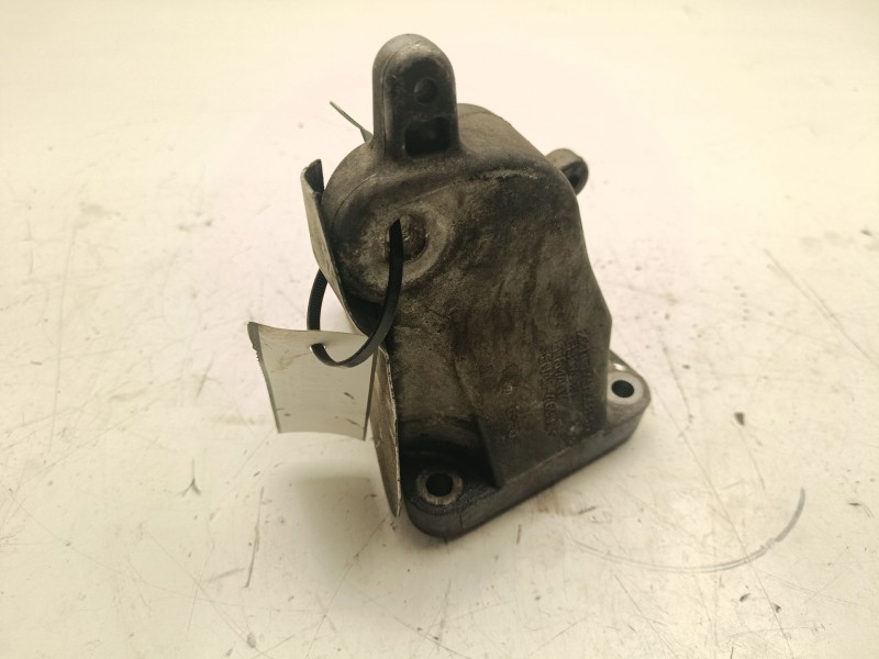Recambio de soporte motor derecho superior para bmw 1 (f20) 120 d referencia OEM IAM 22113451668  