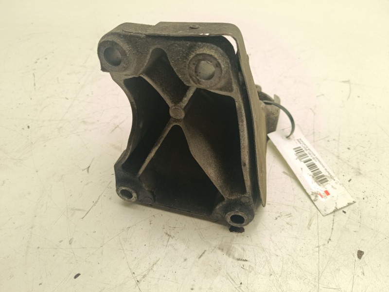 Recambio de soporte motor derecho superior para bmw 1 (f20) 120 d referencia OEM IAM 22113451668  