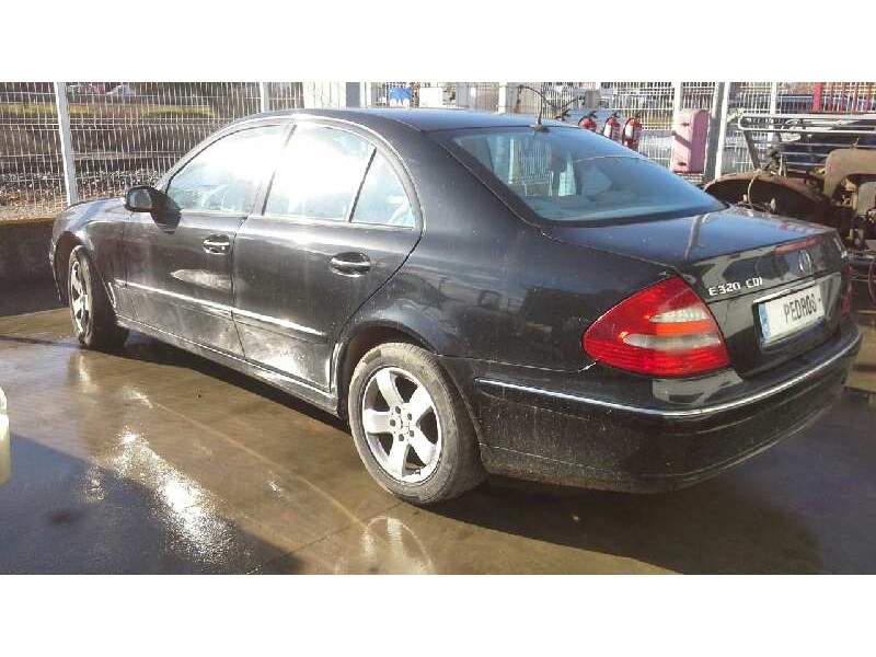 mercedes-benz clase e (w211) berlina del año 2006