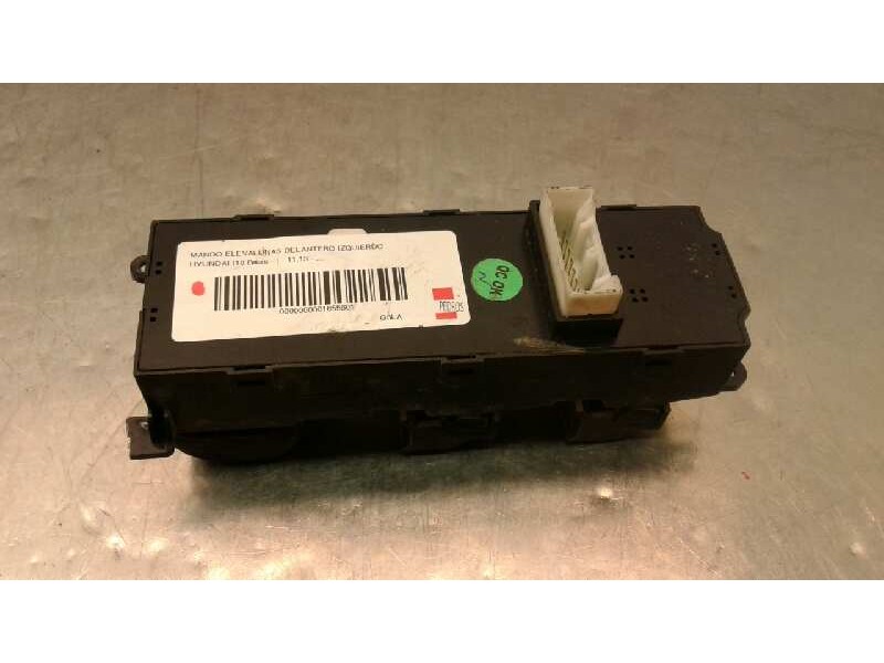 Recambio de mando elevalunas delantero izquierdo para hyundai i10 basis referencia OEM IAM 93570B40304X  