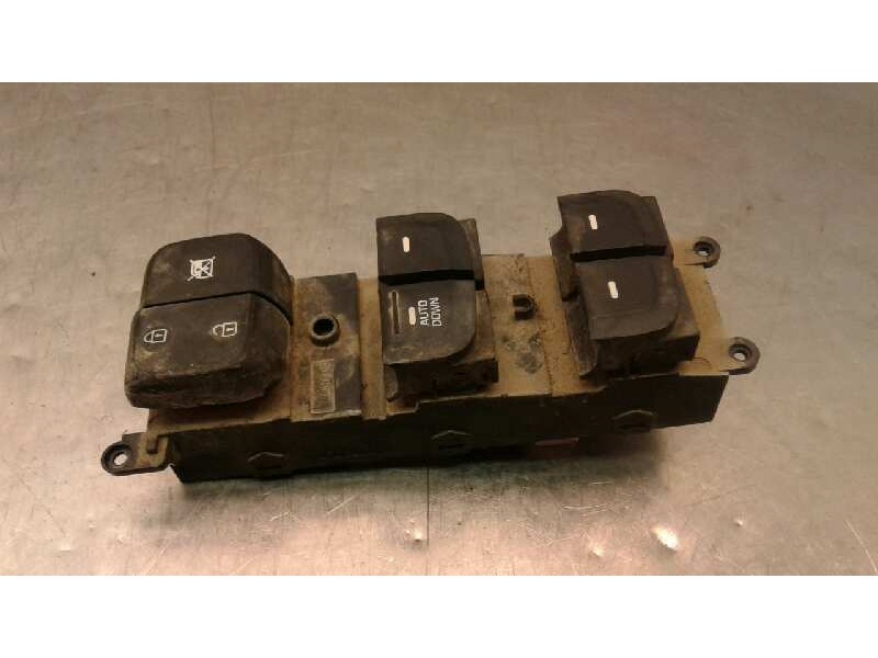 Recambio de mando elevalunas delantero izquierdo para hyundai i10 basis referencia OEM IAM 93570B40304X  