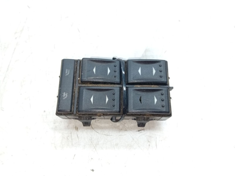 Recambio de mando elevalunas delantero izquierdo para ford mondeo berlina (ge) 2.0 cat referencia OEM IAM 03163451  