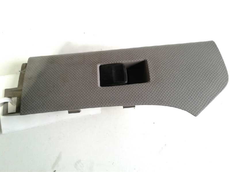 Recambio de mando elevalunas delantero derecho para toyota yaris (ksp9/scp9/nlp9) básico referencia OEM IAM 742310D090  
