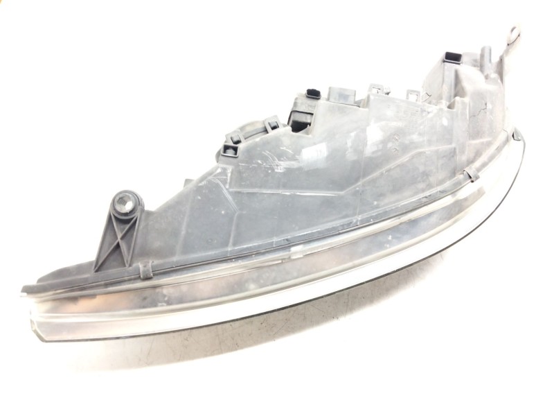 Recambio de faro derecho para peugeot 406 (8b) 1.8 16v referencia OEM IAM 9630423177  