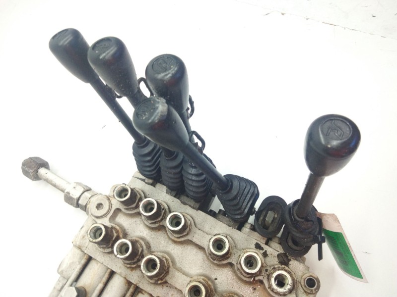 Recambio de distribuidor aceite hidraulico para gontrailer gontrailer referencia OEM IAM   