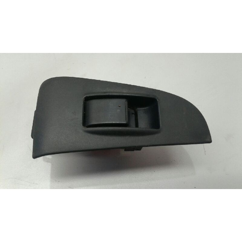 Recambio de mando elevalunas trasero derecho para toyota avensis berlina (t25) 2.2 d-4d executive sedán (4-ptas.) referencia OEM