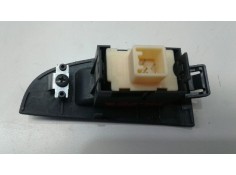 Recambio de mando elevalunas trasero derecho para toyota avensis berlina (t25) 2.2 d-4d executive sedán (4-ptas.) referencia OEM 2