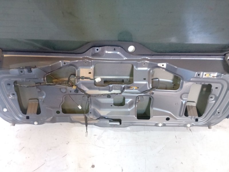 Recambio de porton trasero para mitsubishi grandis (na_w) 2.0 di-d (na8w) referencia OEM IAM   