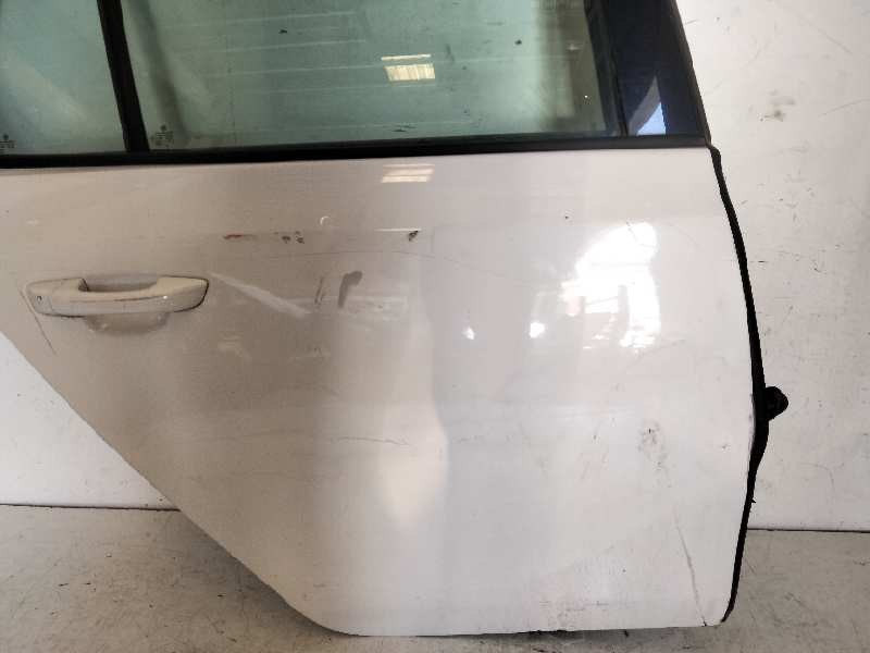 Recambio de puerta trasera derecha para volkswagen golf vi (5k1) 1.6 tdi dpf referencia OEM IAM   