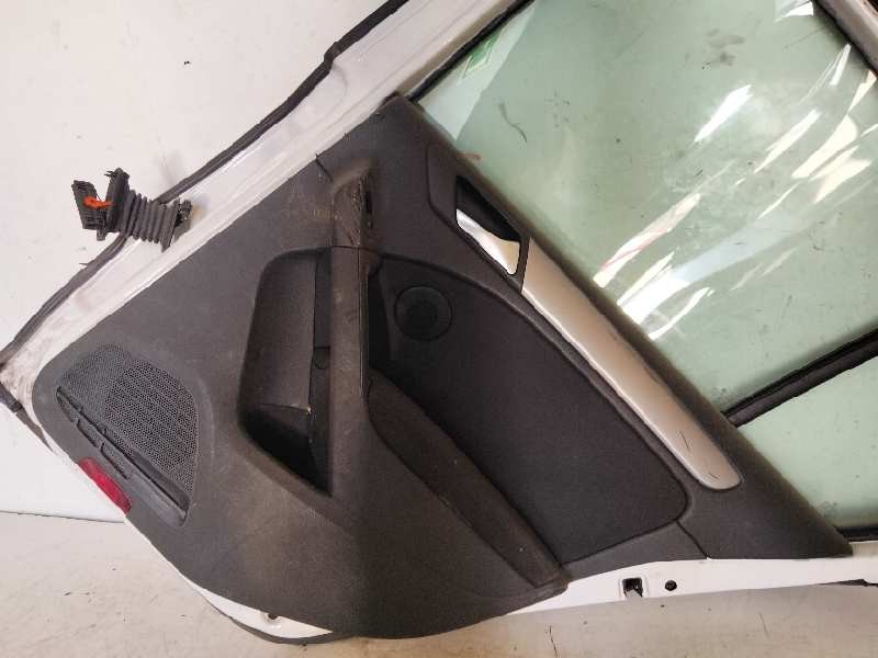 Recambio de puerta trasera derecha para volkswagen golf vi (5k1) 1.6 tdi dpf referencia OEM IAM   