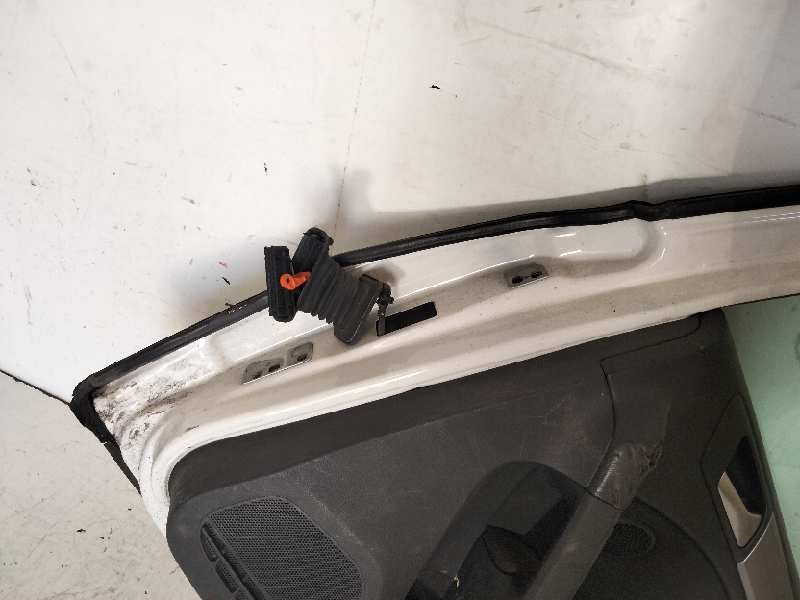 Recambio de puerta trasera derecha para volkswagen golf vi (5k1) 1.6 tdi dpf referencia OEM IAM   
