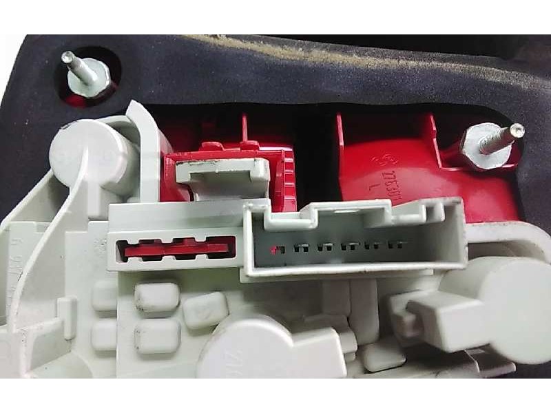 Recambio de piloto trasero izquierdo para bmw serie 3 berlina (e90) 320d referencia OEM IAM 6937457  