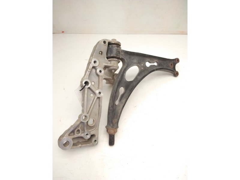 Recambio de brazo suspension inferior delantero izquierdo para volkswagen scirocco iii (137, 138) 1.4 tsi referencia OEM IAM 1K0