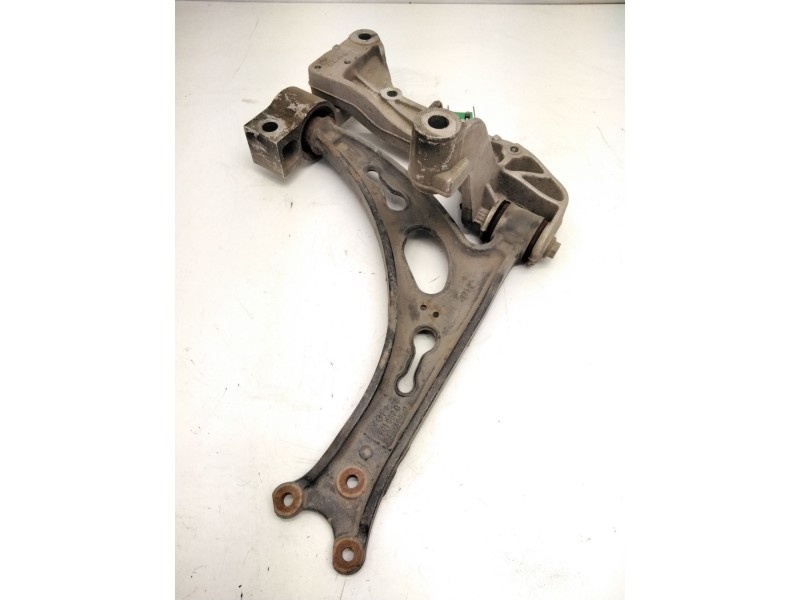 Recambio de brazo suspension inferior delantero derecho para volkswagen scirocco iii (137, 138) 1.4 tsi referencia OEM IAM 1K040