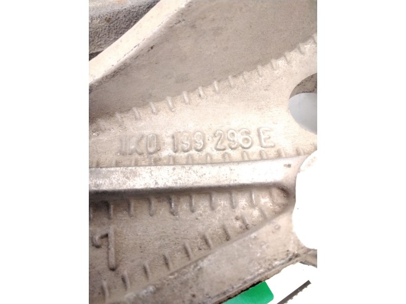 Recambio de brazo suspension inferior delantero derecho para volkswagen scirocco iii (137, 138) 1.4 tsi referencia OEM IAM 1K040