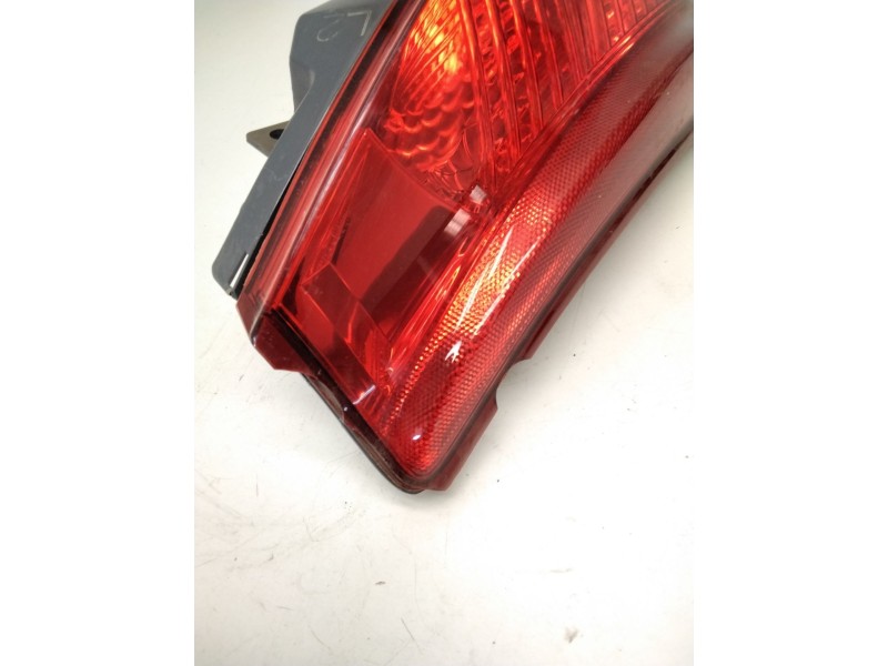 Recambio de piloto trasero derecho para nissan murano ii van (z51) 3.5 cvtc 4x4 referencia OEM IAM 22063779  