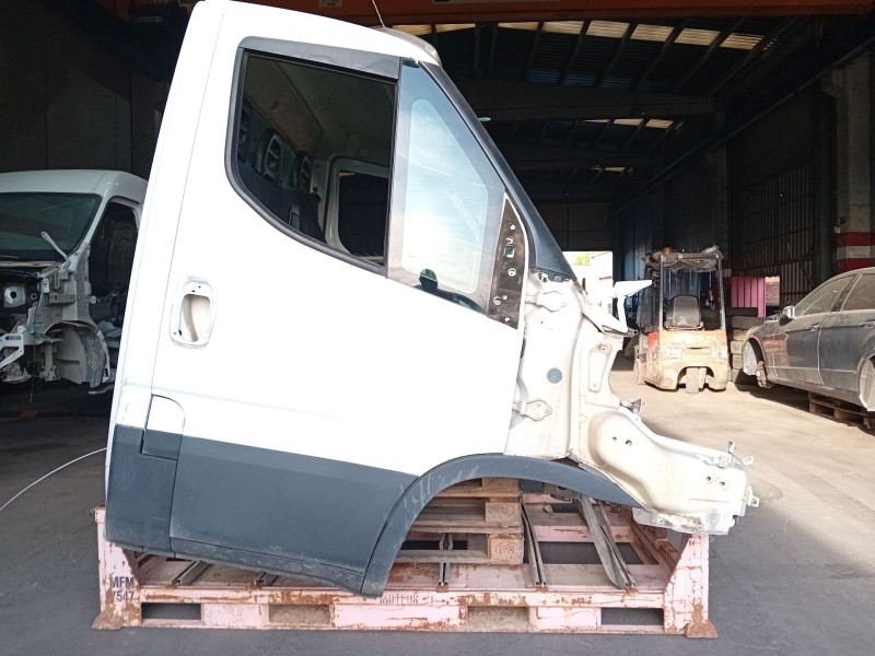 Recambio de cabina para iveco daily vi caja/chasis 35s18, 35c18, 40c18, 50c18, 60c18, 65c18, 70c18 referencia OEM IAM   