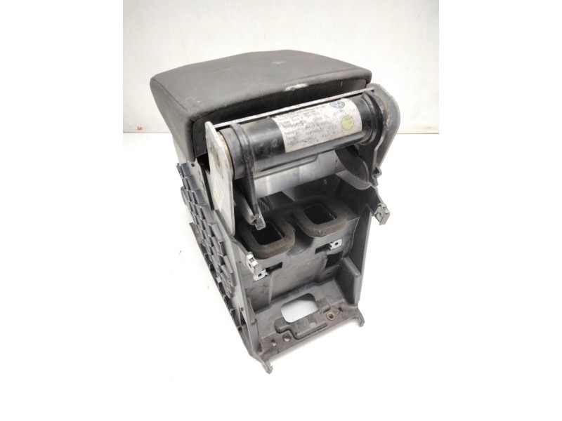 Recambio de apoyabrazos central para volkswagen golf v (1k1) 2.0 tdi referencia OEM IAM 5M0864251A  