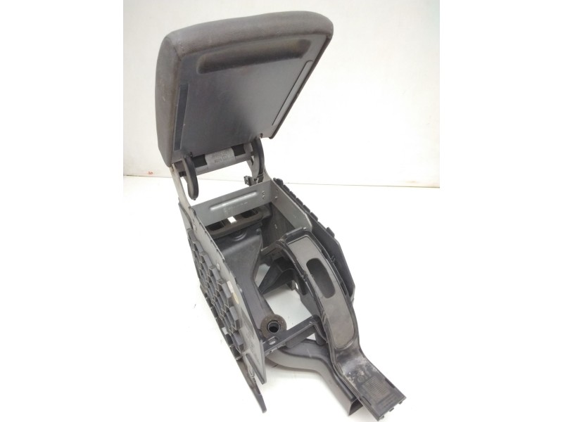 Recambio de apoyabrazos central para volkswagen golf v (1k1) 2.0 tdi referencia OEM IAM 5M0864251A  