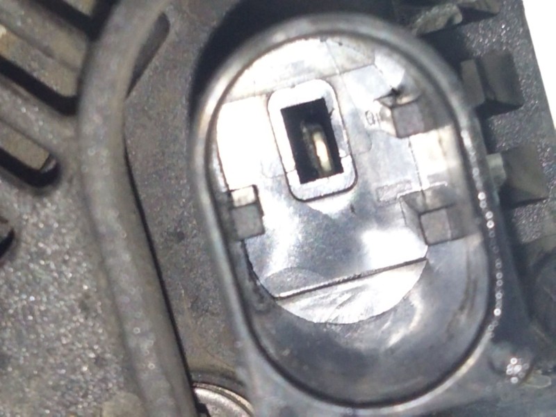 Recambio de alternador para volkswagen transporter t5 furgón (7ha, 7hh, 7ea, 7eh) 2.0 referencia OEM IAM A517865A  