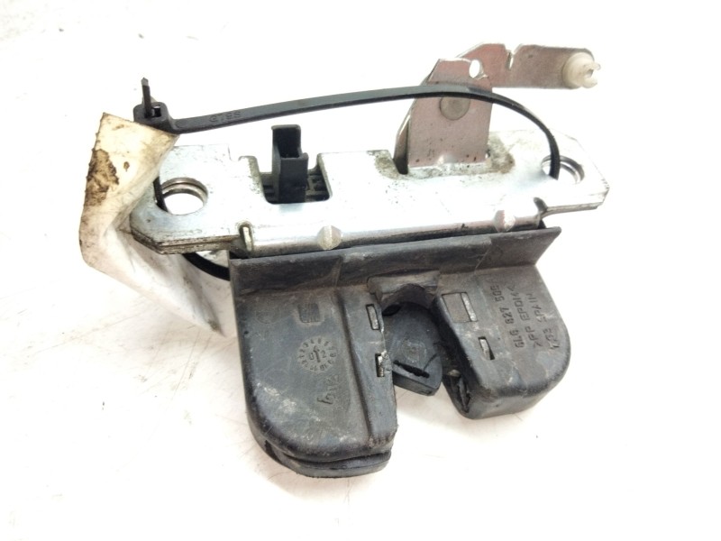 Recambio de cerradura maletero / porton para seat ibiza (6l1) signo referencia OEM IAM 6L6827505A  