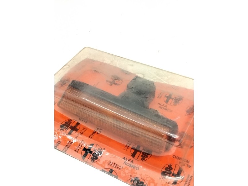 Recambio de piloto lateral izquierdo para alfa romeo 147 (937_) 1.6 16v t.spark (937.axa1a, 937.axb1a, 937.bxb1a) referencia OEM