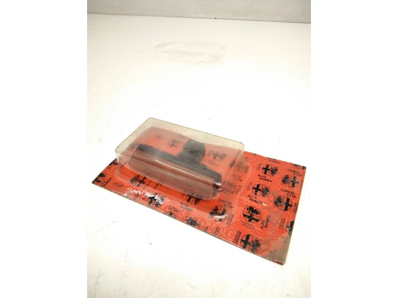 Recambio de piloto lateral izquierdo para alfa romeo 147 (937_) 1.6 16v t.spark (937.axa1a, 937.axb1a, 937.bxb1a) referencia OEM