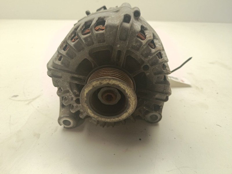 Recambio de alternador para bmw serie 1 cabrio (e88) referencia OEM IAM 7802261  