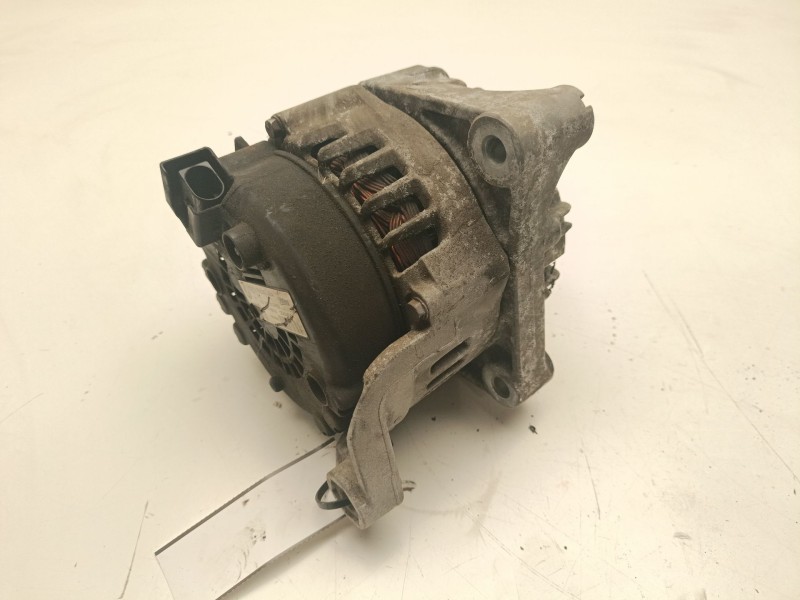 Recambio de alternador para bmw serie 1 cabrio (e88) referencia OEM IAM 7802261  