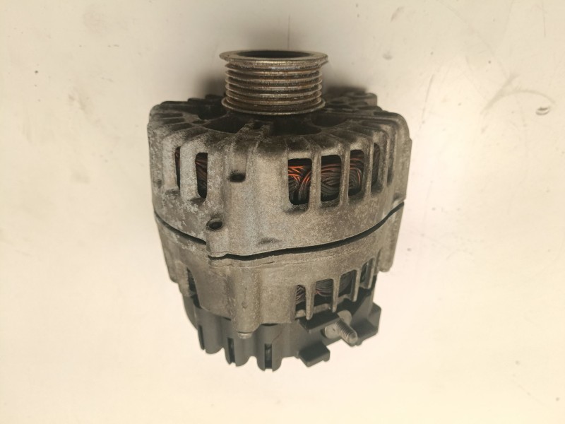 Recambio de alternador para bmw serie 3 coupe (e92) referencia OEM IAM 7802261  