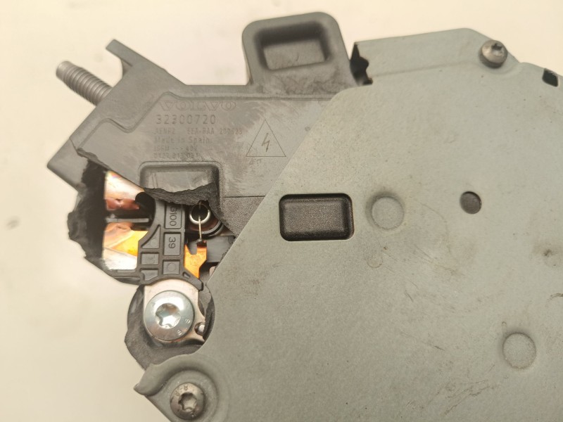 Recambio de alternador para volvo v90 cross country referencia OEM IAM 32300720  