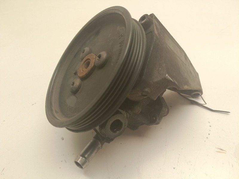 Recambio de bomba direccion para bmw serie 1 berlina (e81/e87) 118d referencia OEM IAM 22427790453-02  