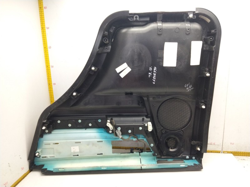 Recambio de guarnecido puerta trasera izquierda para land rover discovery 5 referencia OEM IAM AH2225569ABW  