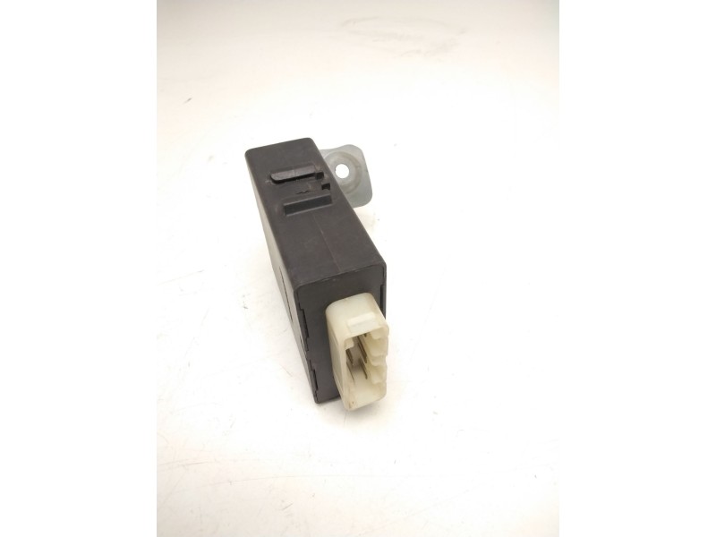 Recambio de modulo control puerta para toyota avensis (_t22_) 2.0 td (ct220_) referencia OEM IAM 89741-05010  05810700