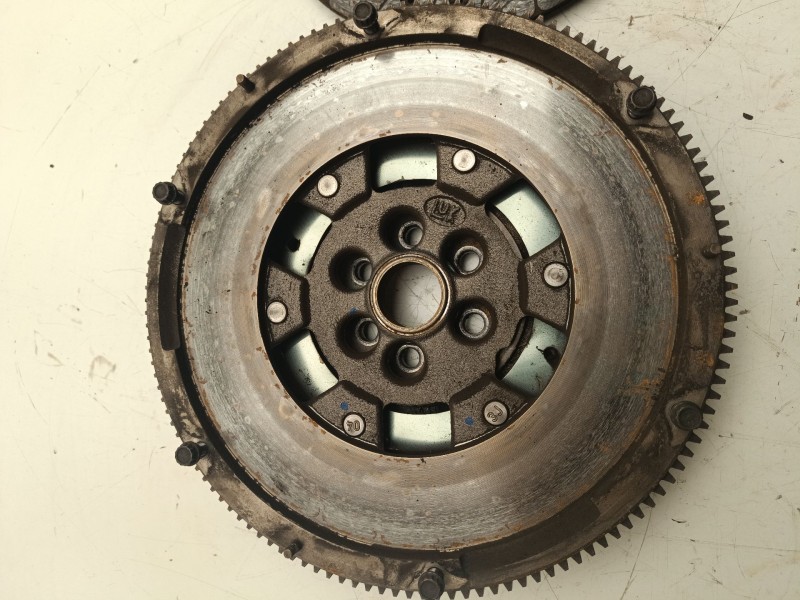 Recambio de kit embrague para seat leon (5f1) 2.0 tdi referencia OEM IAM   