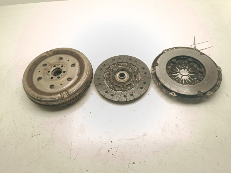 Recambio de kit embrague para seat leon (5f1) 2.0 tdi referencia OEM IAM   