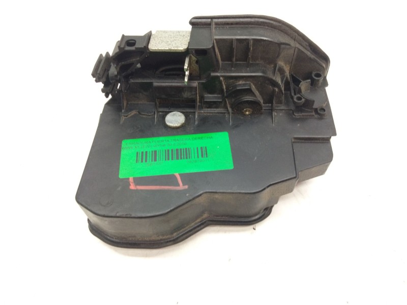 Recambio de cerradura puerta trasera derecha para bmw x5 (e70) xdrive 30 d referencia OEM IAM 727674  