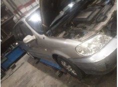 kia carnival ii del año 2003 2