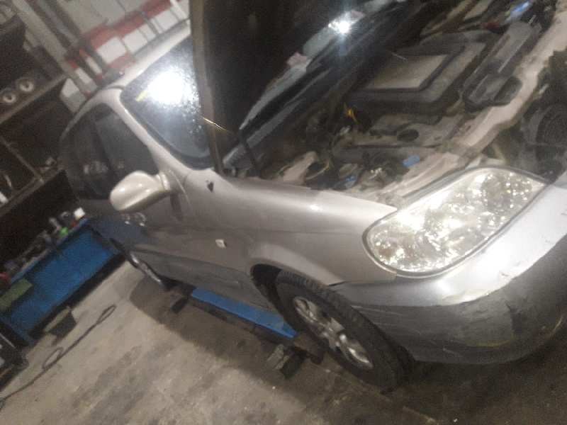 kia carnival ii del año 2003