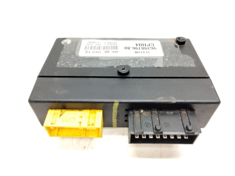 Recambio de centralita cierre para peugeot 205 furgoneta/hatchback 1.8 d referencia OEM IAM 9639819680  