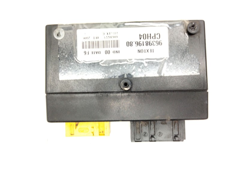 Recambio de centralita cierre para peugeot 205 furgoneta/hatchback 1.8 d referencia OEM IAM 9639819680  