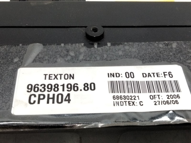 Recambio de centralita cierre para peugeot 205 furgoneta/hatchback 1.8 d referencia OEM IAM 9639819680  