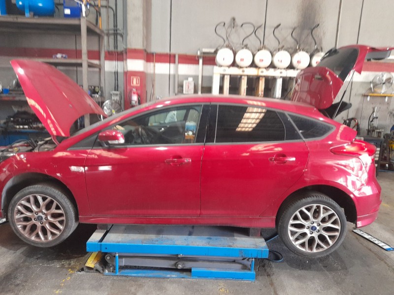 ford focus iii sedán del año 2016