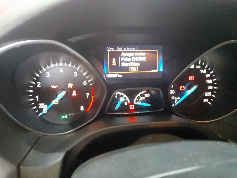 ford focus iii sedán del año 2016