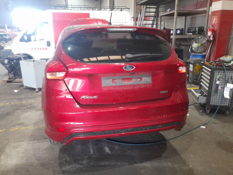 ford focus iii sedán del año 2016