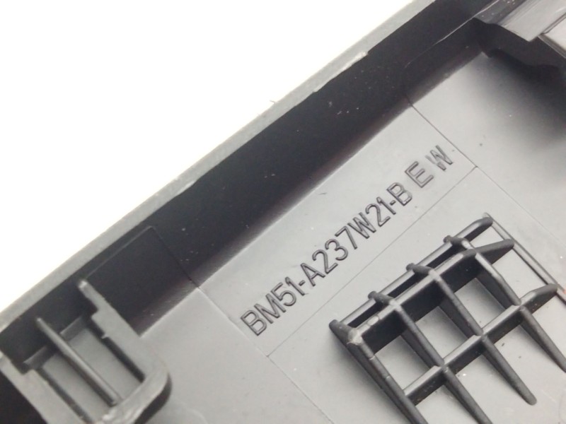 Recambio de mando elevalunas trasero izquierdo para ford focus iii sedán 1.0 ecoboost referencia OEM IAM BM51A237W21  