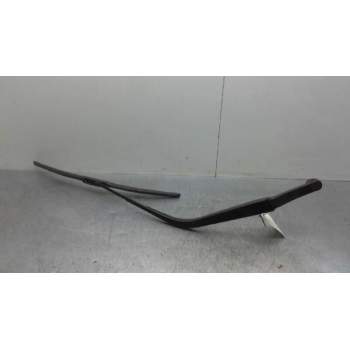BRAZO LIMPIA DELANTERO DERECHO 8250A172 