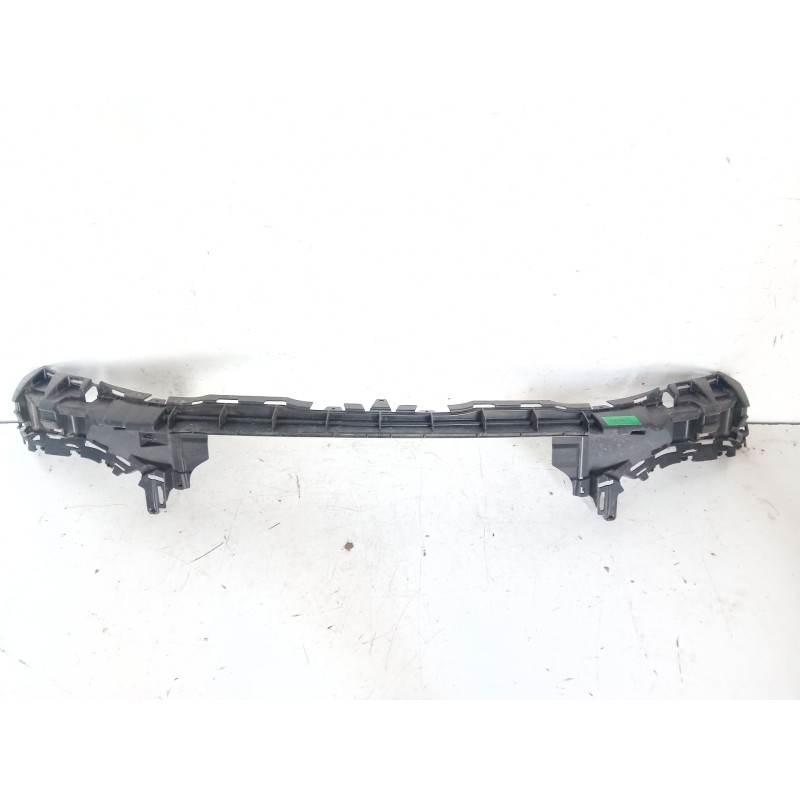 Recambio de refuerzo paragolpes delantero para mercedes-benz referencia OEM IAM A2068850704  