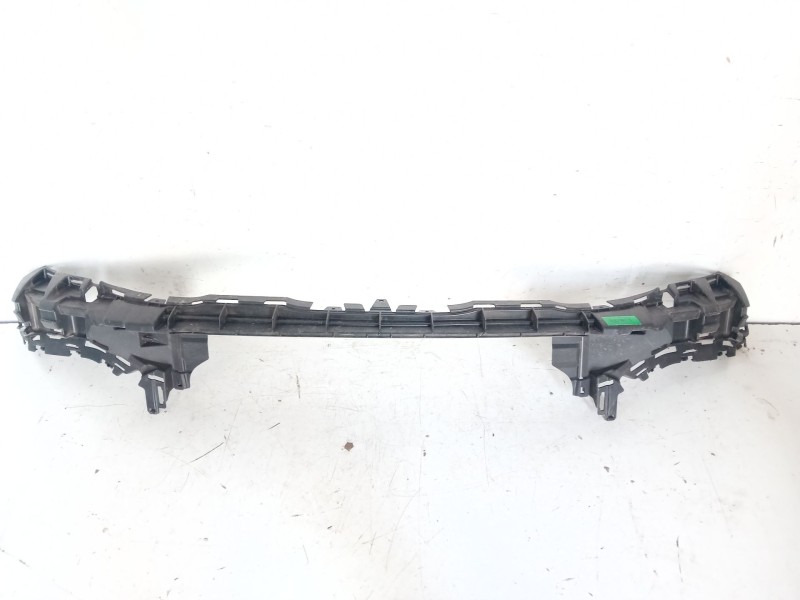 Recambio de refuerzo paragolpes delantero para mercedes-benz referencia OEM IAM A2068850704  