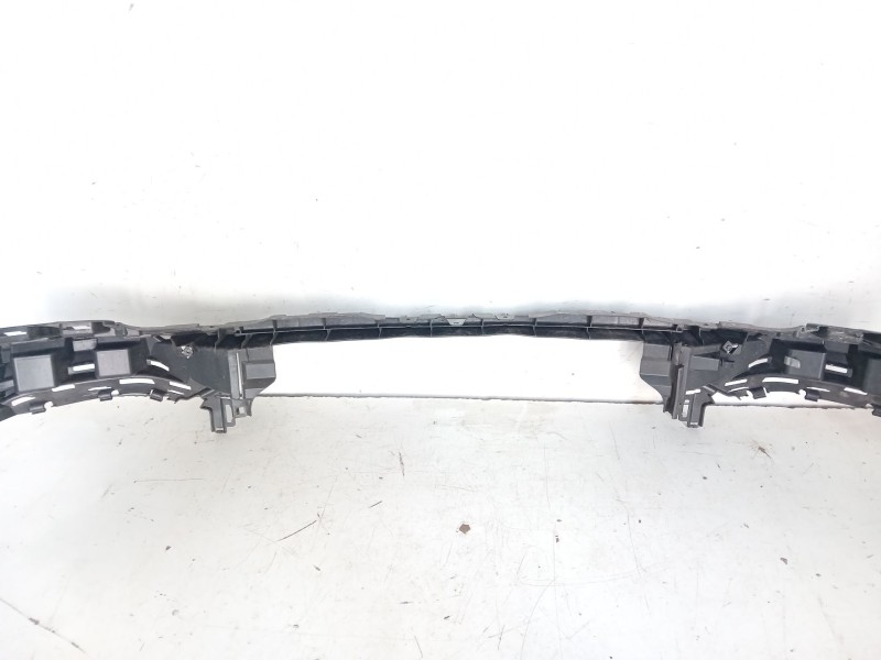 Recambio de refuerzo paragolpes delantero para mercedes-benz referencia OEM IAM A2068850704  